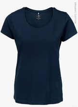 Afbeelding in Gallery-weergave laden, Premium Damen Piquee T-Shirt mit Logostickerei ton in ton
