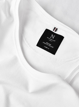 Afbeelding in Gallery-weergave laden, Premium Damen Piquee T-Shirt mit Logostickerei ton in ton

