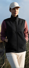 Charger l&#39;image dans la galerie, Premium Unisex Weste Highland mit Logostickerei ton in ton
